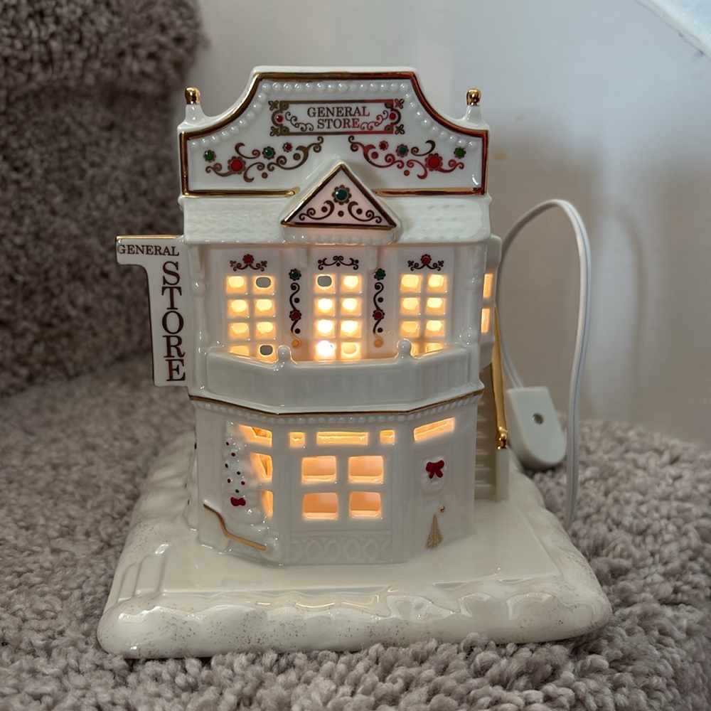 Mistletoe Park Village Ceramic General Store Decor with Gold Accents - Picture 7 of 11